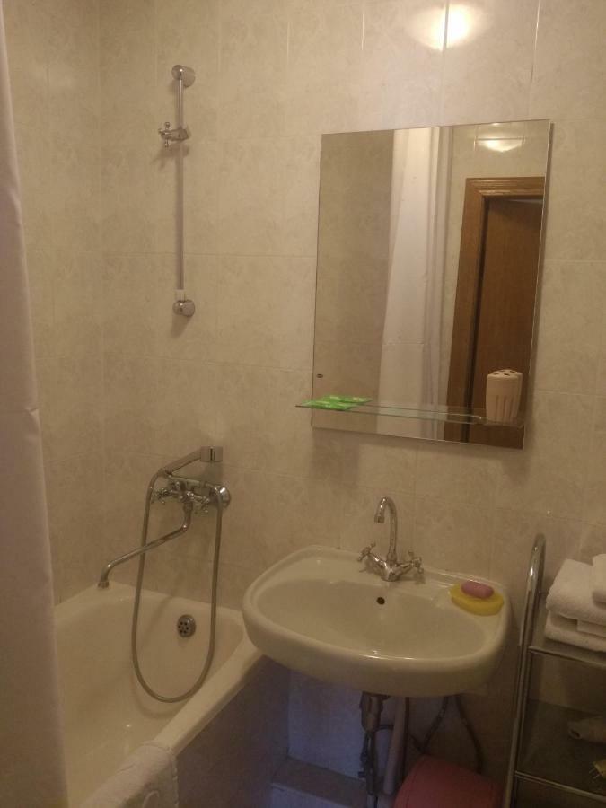Hotel Service Predslava On Antonovicha Street Киев Экстерьер фото